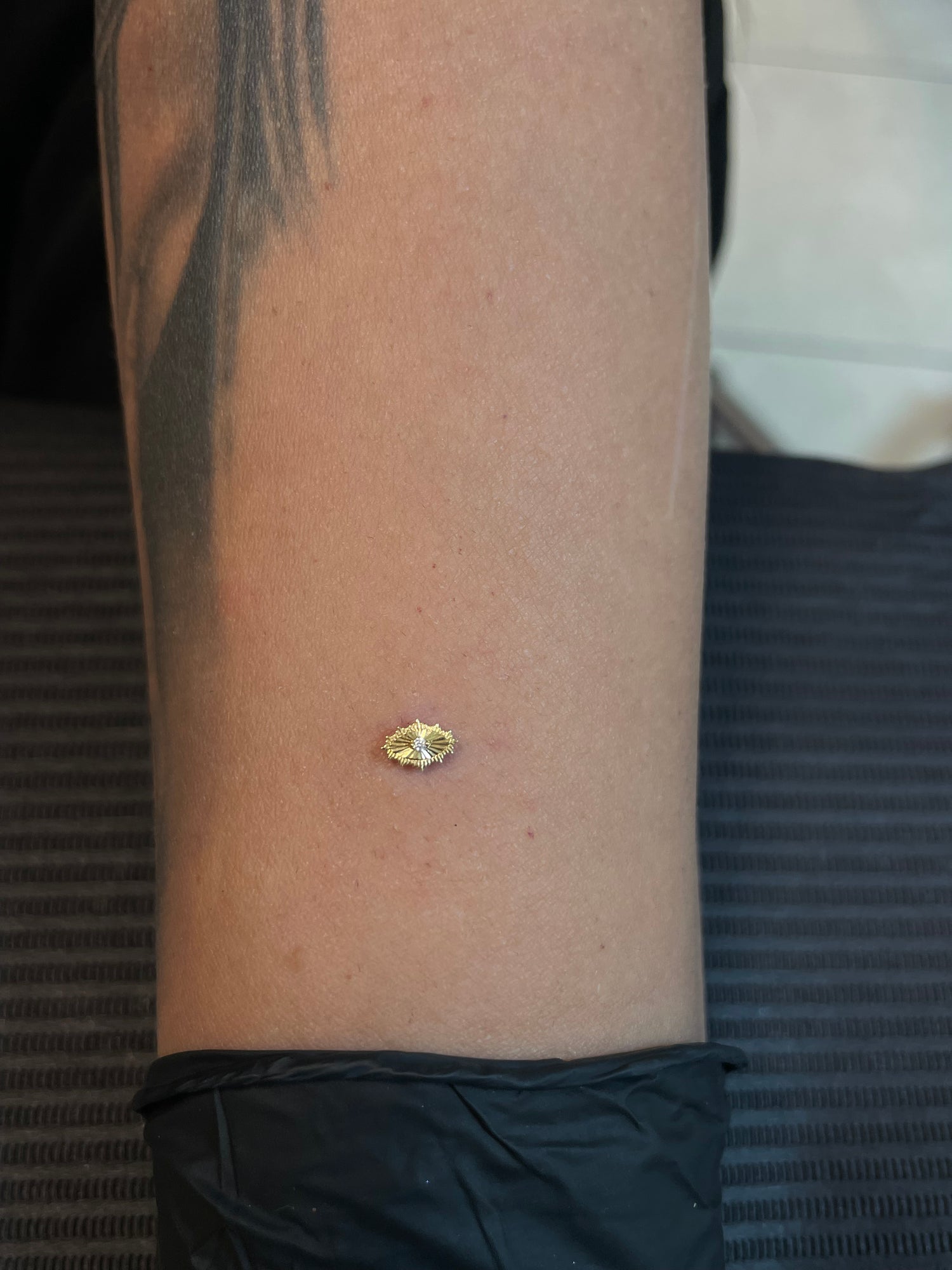 Gold Ancient Eye Dermal Top