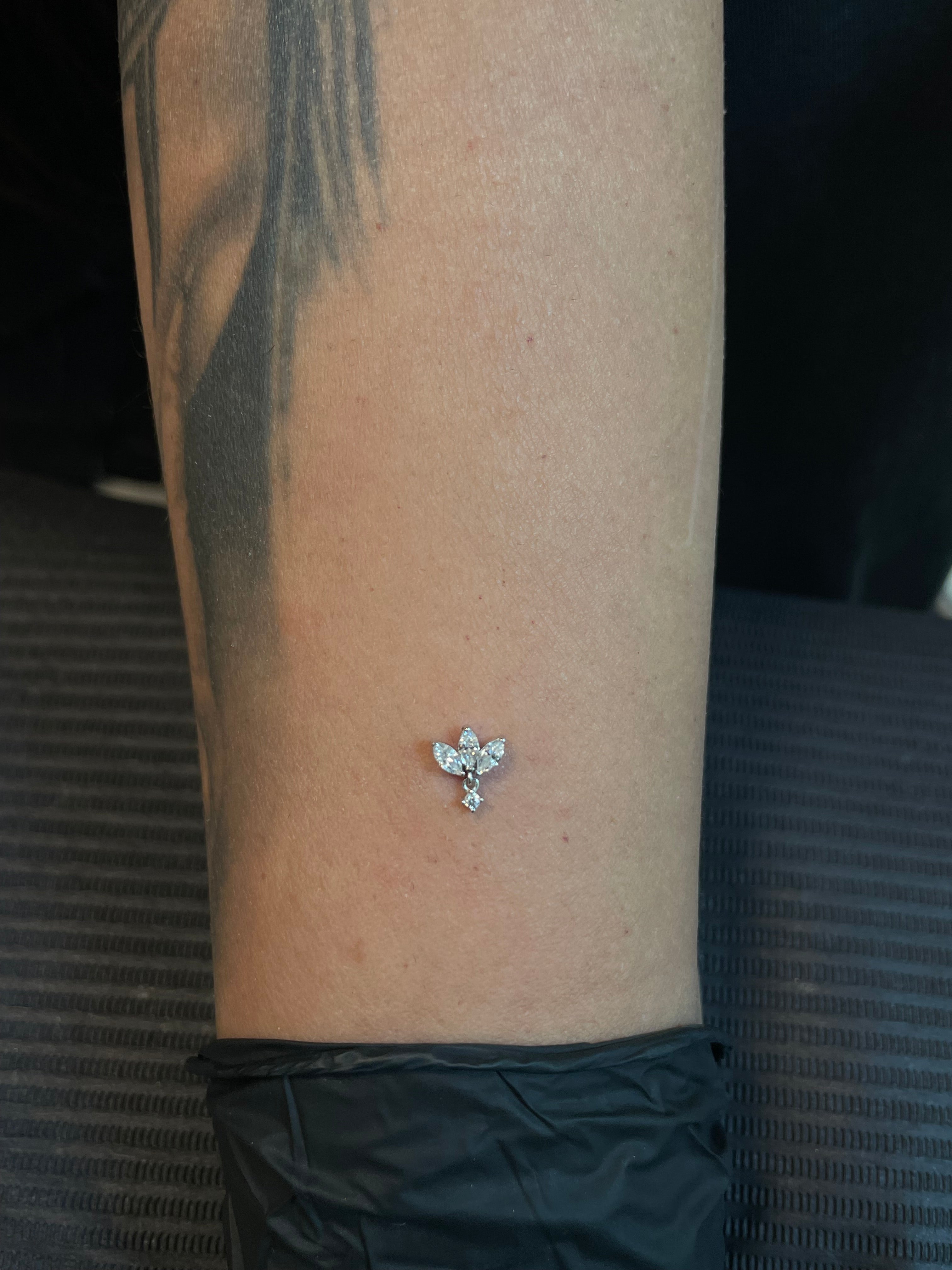 White Gold Lotus Drop Dermal Top