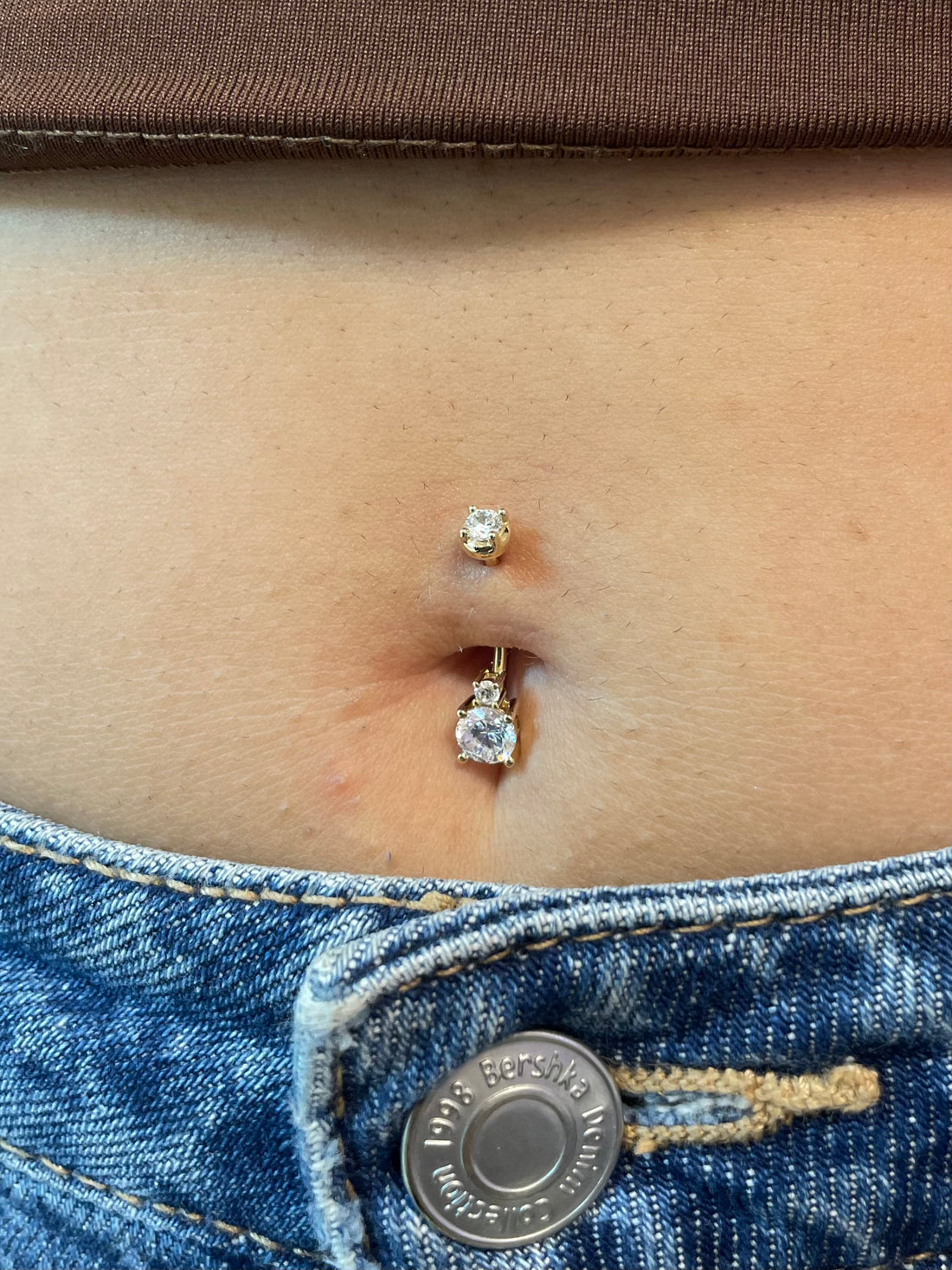 Elegant Gold Belly Piercing