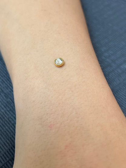 Gold Round Sparkle Dermal Top