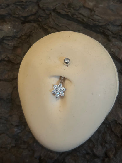 18K White Gold Flower Belly Piercing