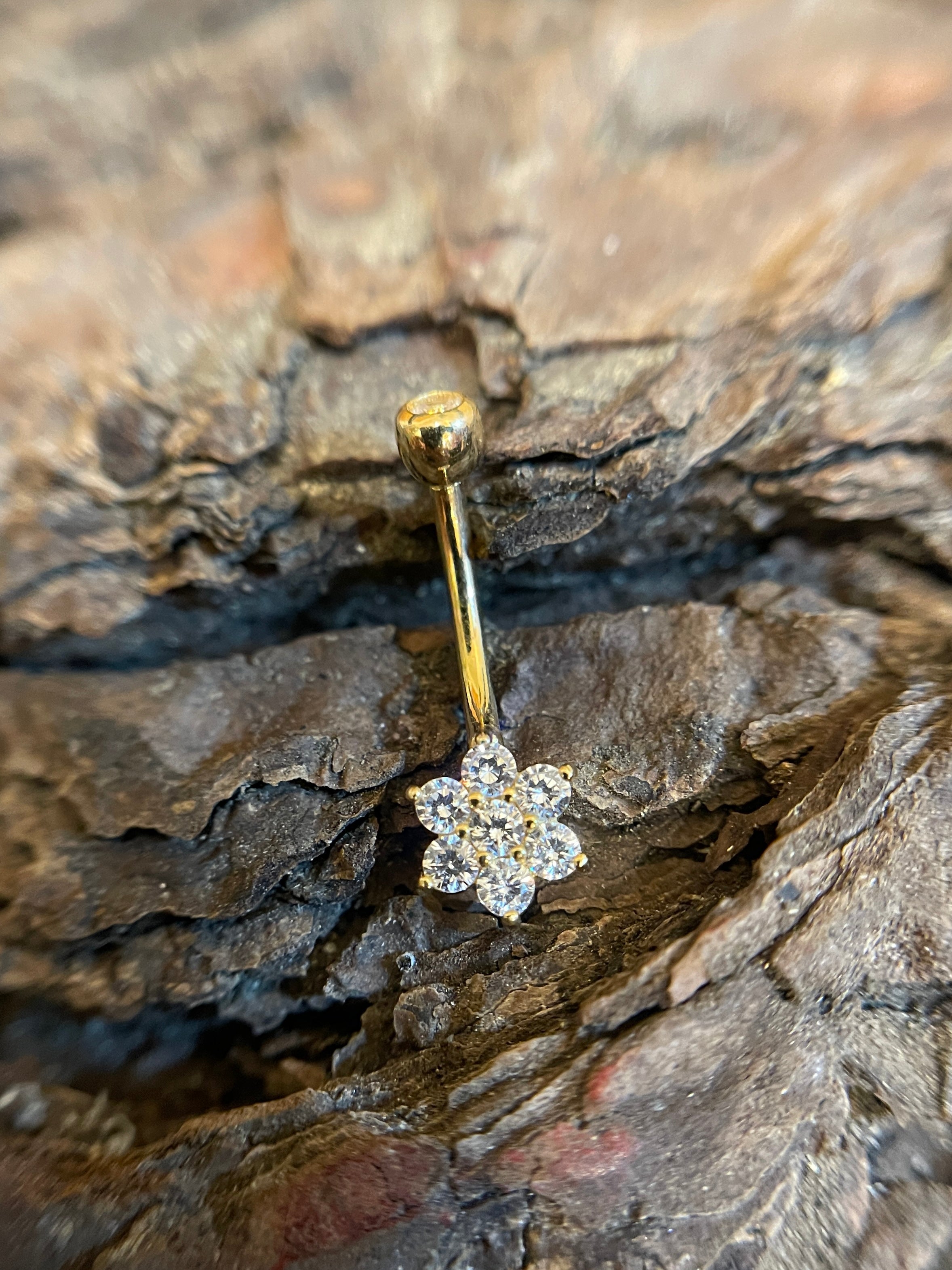 18k Yellow Gold Flower Belly Piercing