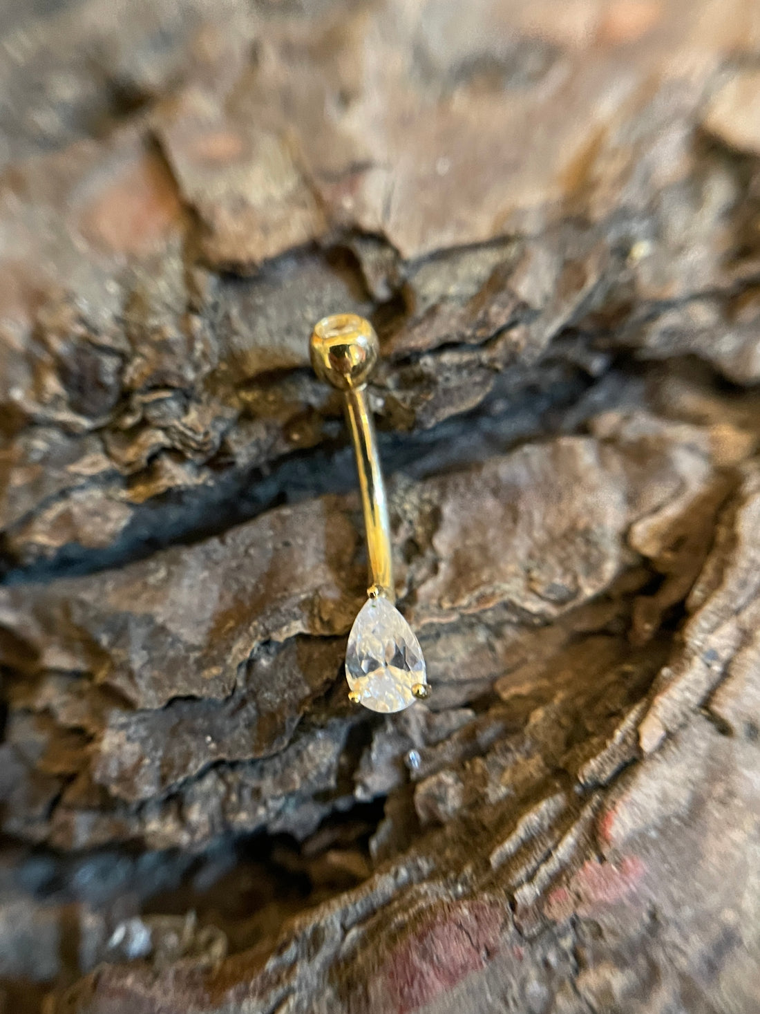 18K Yellow Gold Tiny Pear Belly